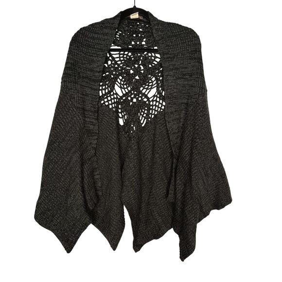 Free People One Size OS Charcoal Gray Crochet Knit Wrap Sweater Shawl Open Knit - Picture 1 of 8
